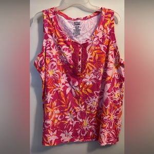 Floral Basic Editions Top 🌺 Price Dropped!💥